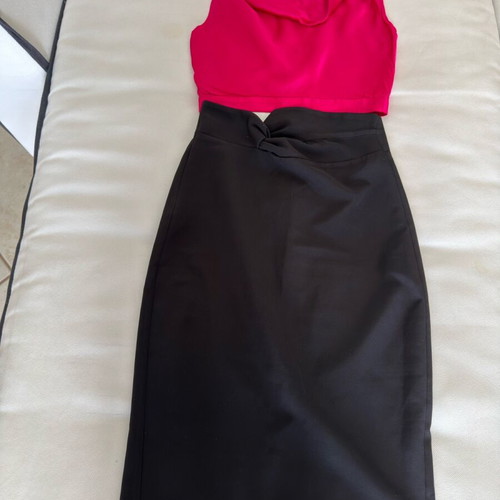 Midi pencil skirt Lynne and satin fuchsia top Zara like new