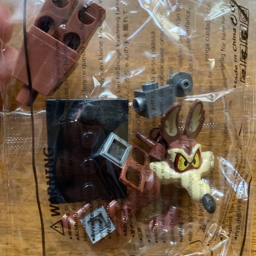 Wile E. Coyote Looney Tunes building blocks new sealed pack