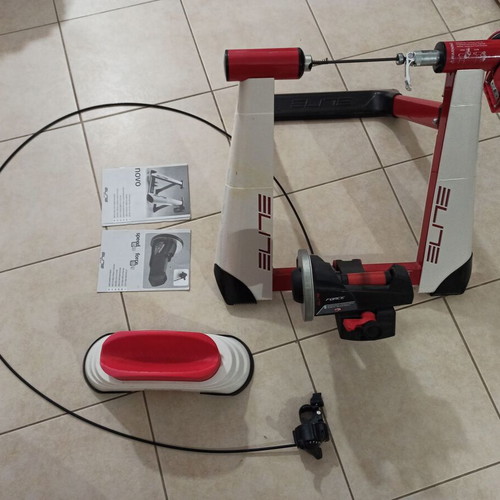 Elite Novo Force Bike Trainer like new, red
