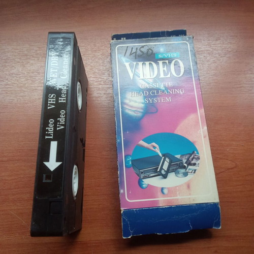 Video head cleaning cassette AM Video Head Cleaner with liquid 1990 decade new