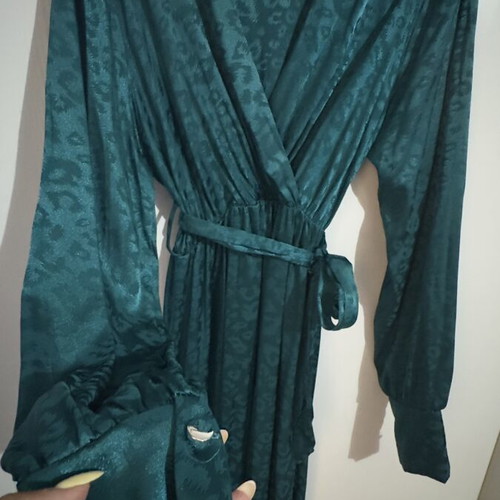 Satin long dress petrol one size like new with belt