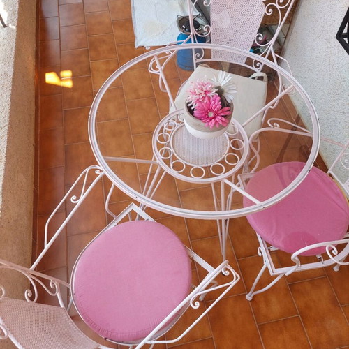 Fer forgé garden set used, table and 3 chairs
