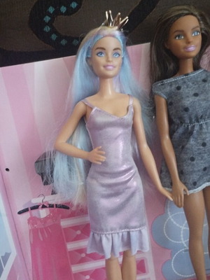 Barbie dolls set of 3, original Mattel dresses
