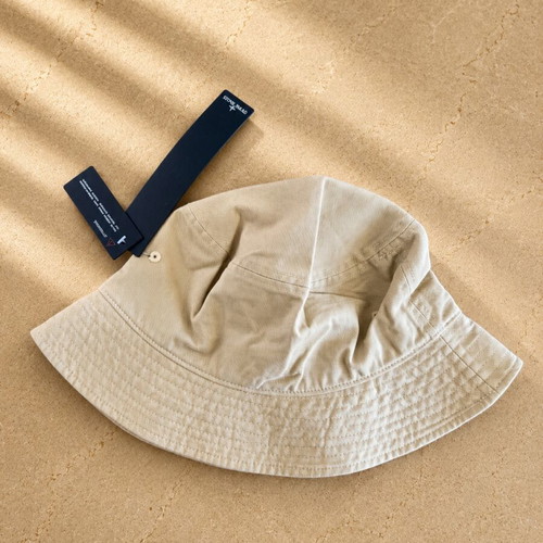 Stone Island bucket hat new, beige