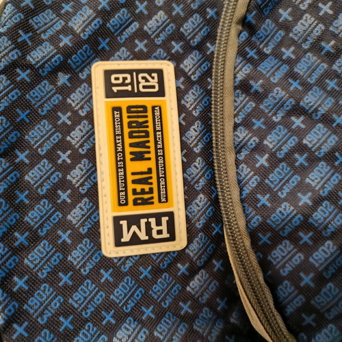 Backpack Real Madrid like new with 4 zippered compartments