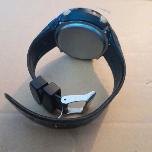 Digital battery watch used, dial diameter 4.6cm