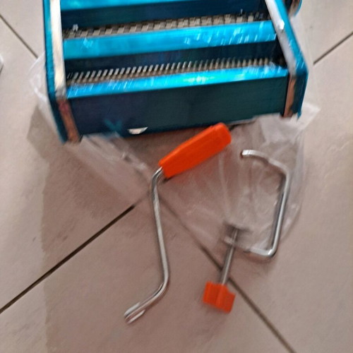 Dough and pasta maker with cutter accessories new