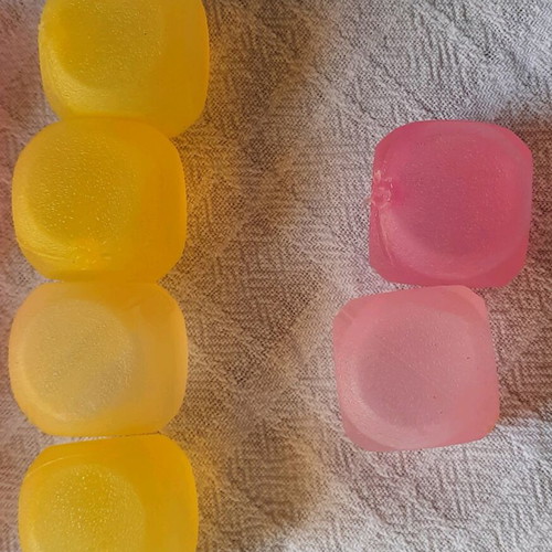 Plastic ice cubes new, set of 16, colorful