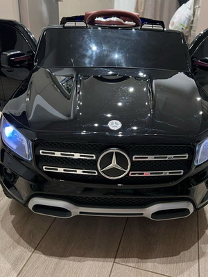 Mercedes electric car two-seater like new