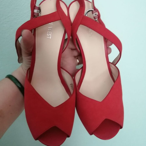 Nine West sandals new, coral, size 41, 10.5 cm heel