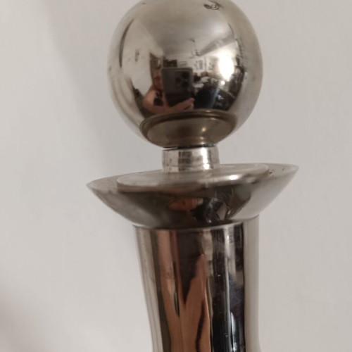 Vintage glass wine decanter with metal stopper like new