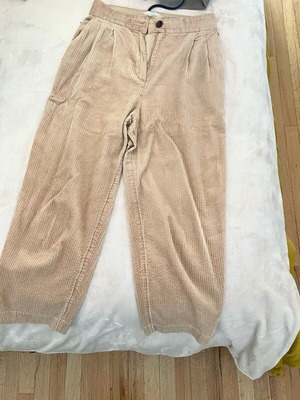 H&M corduroy pants size 36 like new, beige