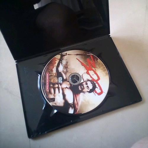 300 DVD like new