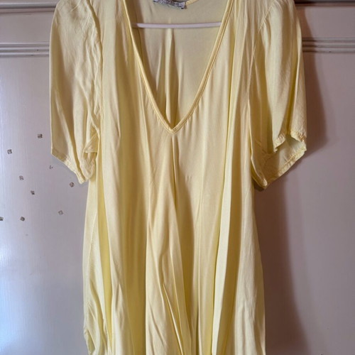 Celestino Oversize Comfortable T-shirt Like New