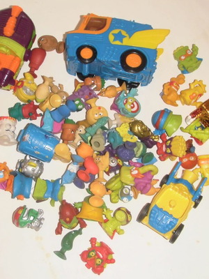 Super Zings, Stikeez and Grossery Gang figures pack of 61 with vehicles