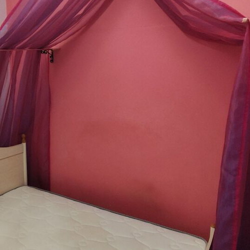 Mosquito net pink with purple like new