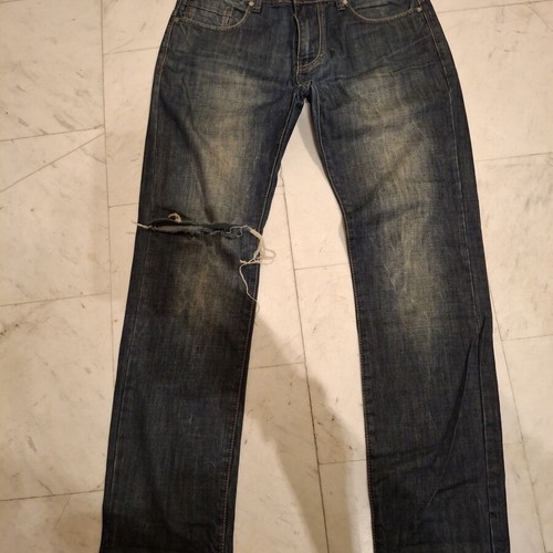 Men's jeans with rip above the knee like new, size L, blue