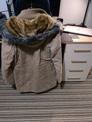 Guodil thick jacket beige medium like new