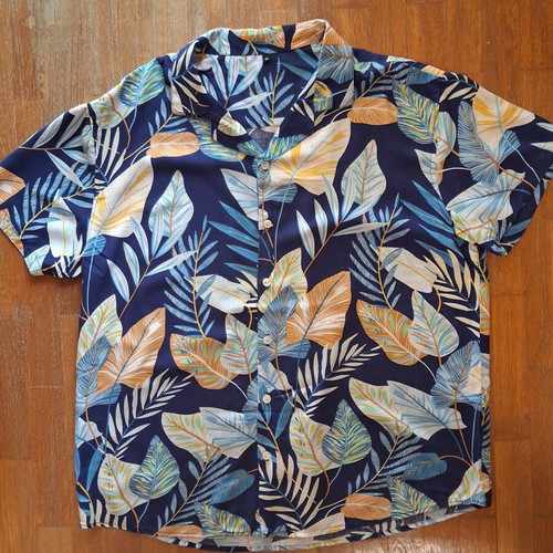 Men's summer shirt multicolor like new, size XL fitting large