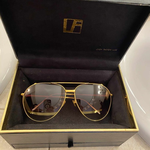 Linda Farrow Luxe oversized aviator sunglasses like new, gold