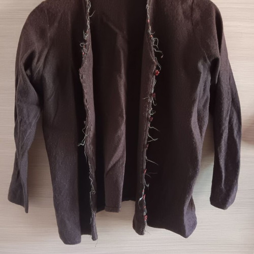 Women's brown cardigan like new with button details