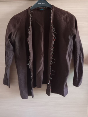 Women's brown cardigan like new with button details