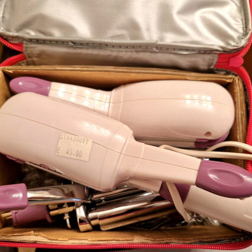 Hair Majesty hair straightener like new with 7 attachments and carrying pouch