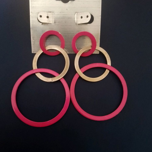 Earrings new, impressive long in fuchsia and silver shades