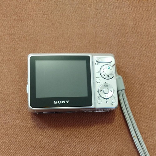 Sony Cyber-shot DSC-S730 camera used with memory card and USB cable