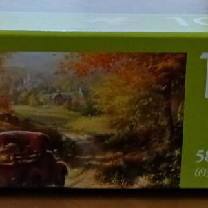 Schmidt Puzzle 1000 pieces used with minor box tears