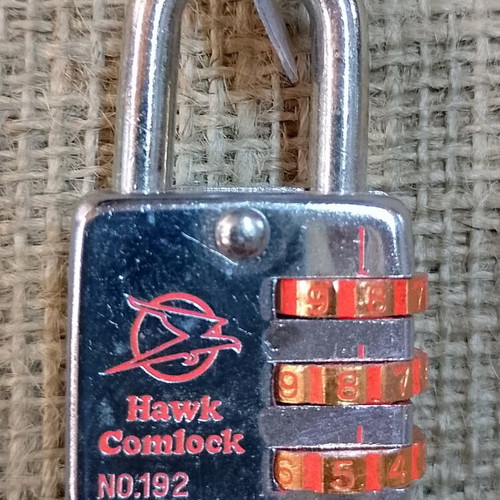 Hawk Comlock 3cm with 3-digit combination like new, vintage