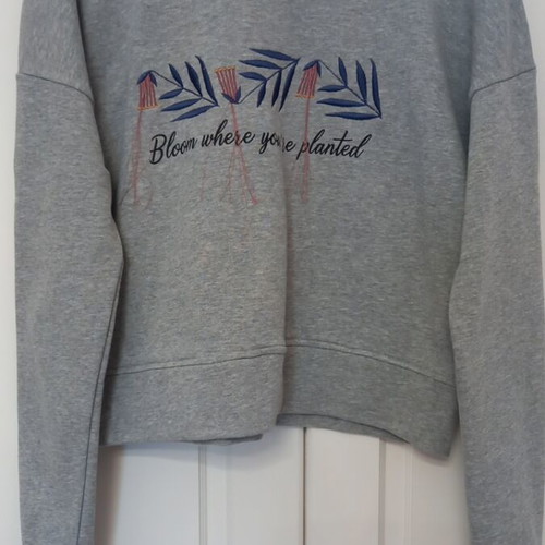 Zuiki sweatshirt like new, grey, sizes M and L