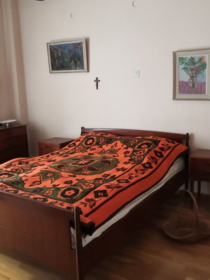 Σετ επίπλων κρεβατοκάμαρας μεταχειρισμένο, φινίρισμα καρυδιάς, τεχνοτροπία danish-design