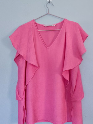 Rachel Roy hot pink top with ruffles XL