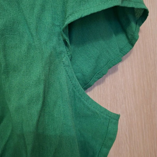 Zara green top like new with back zipper, jersey fabric