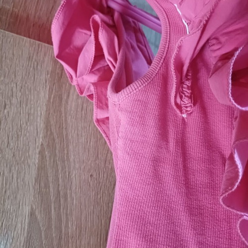 Zara fuchsia ribbed bodysuit with statement ruffles, like new