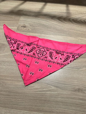 Pink bandana scarf like new