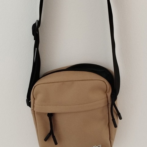 Lacoste shoulder bag like new, beige