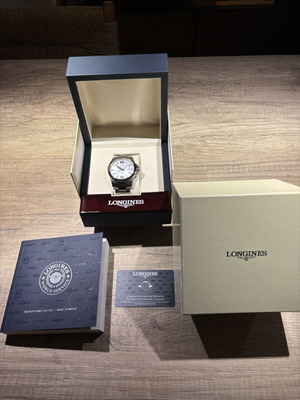 Longines Conquest Quartz 44mm σαν καινούργιο, ασημί ανδρικό ρολόι
