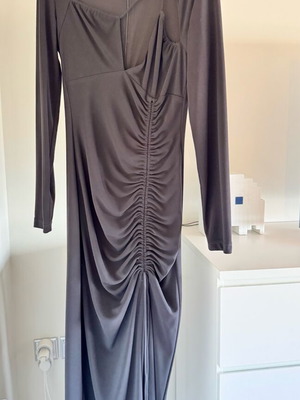 Zara black dress like new, size S