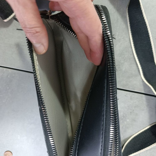 Black crossbody bag like new