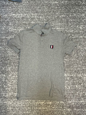 Tommy Hilfiger Polo Tshirt γκρι μέγεθος S μεταχειρισμένο