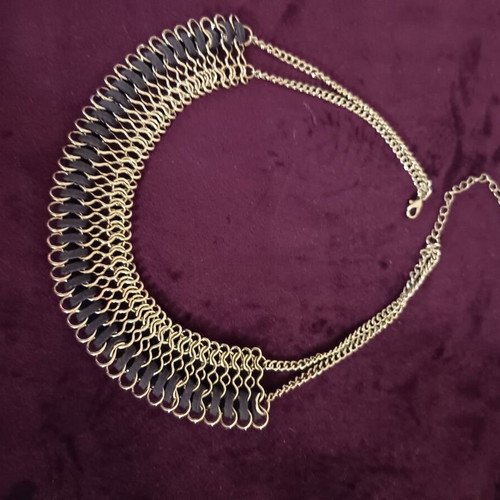 Necklace with blue chain like new