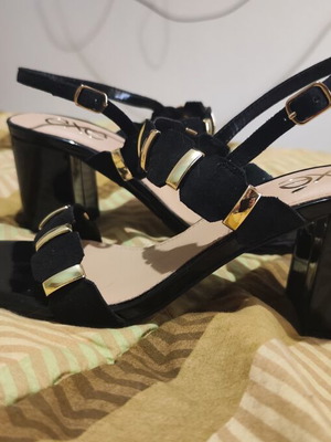 Exe sandals like new, black and gold, size 40