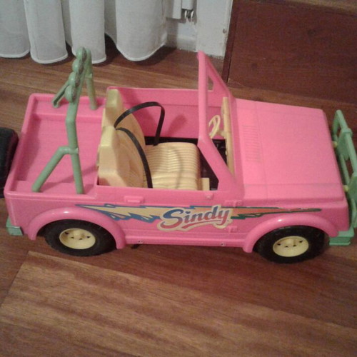 Sindy jeep vintage like new
