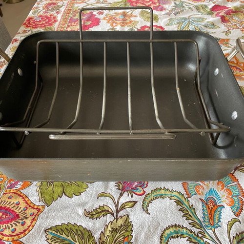 Roasting pan used, heavy duty for turkey and large meat