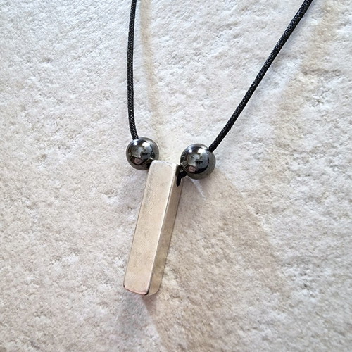 Men's statement necklace new with bar and hematite stones in black and silver