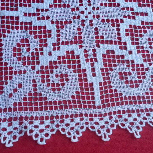Square filet lace doily handmade vintage 1950s from Tinos