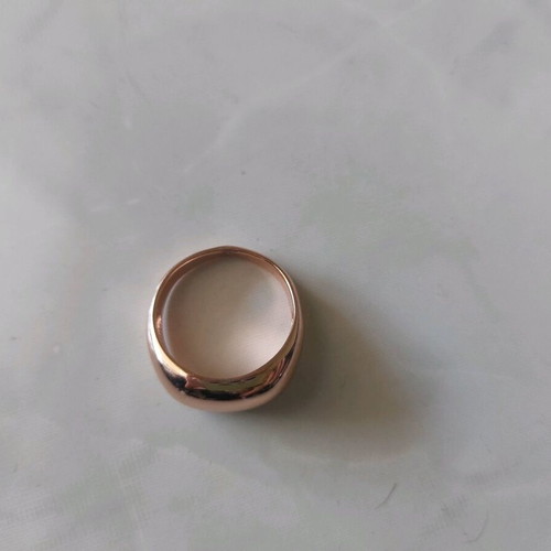 Rose gold ring like new