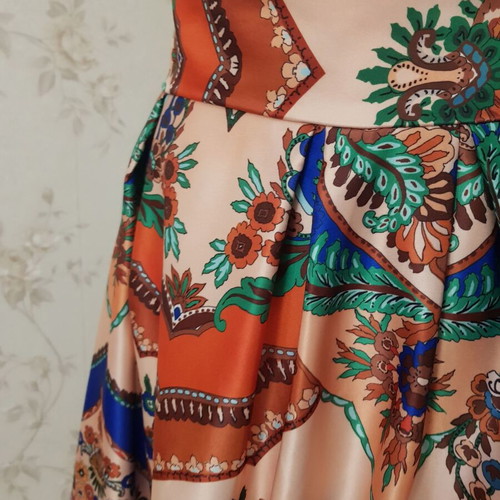 Ethnic skirt like new, synthetic satin fabric, size M/L